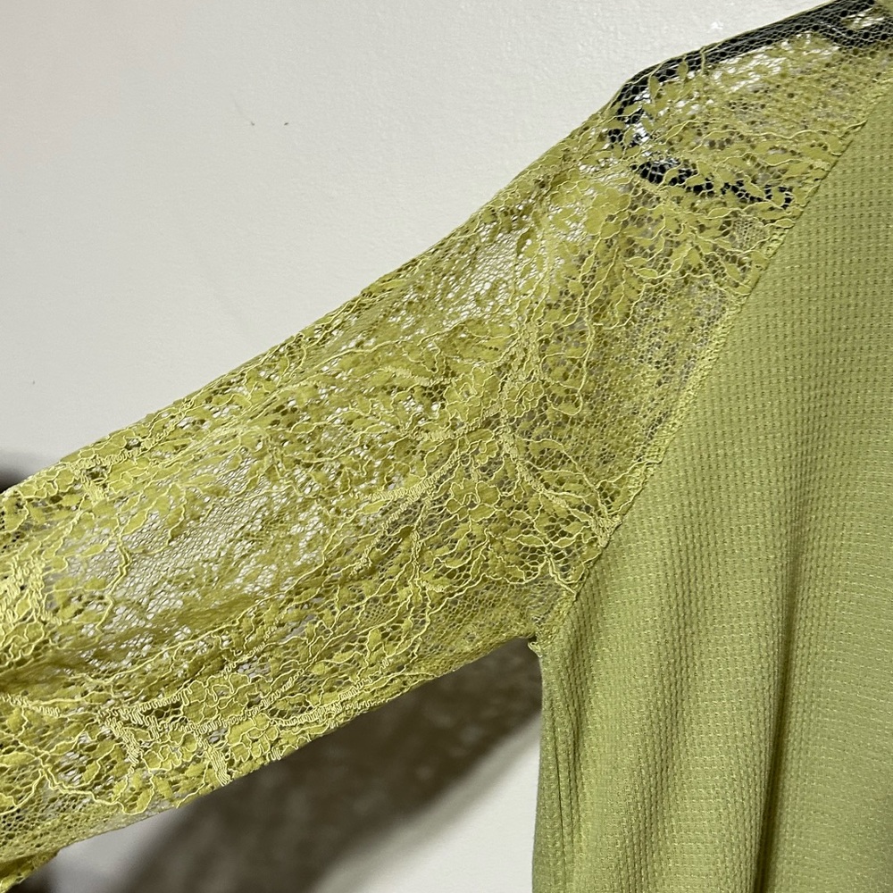 MIHOLL TOP Size Medium - Picture 3 of 4